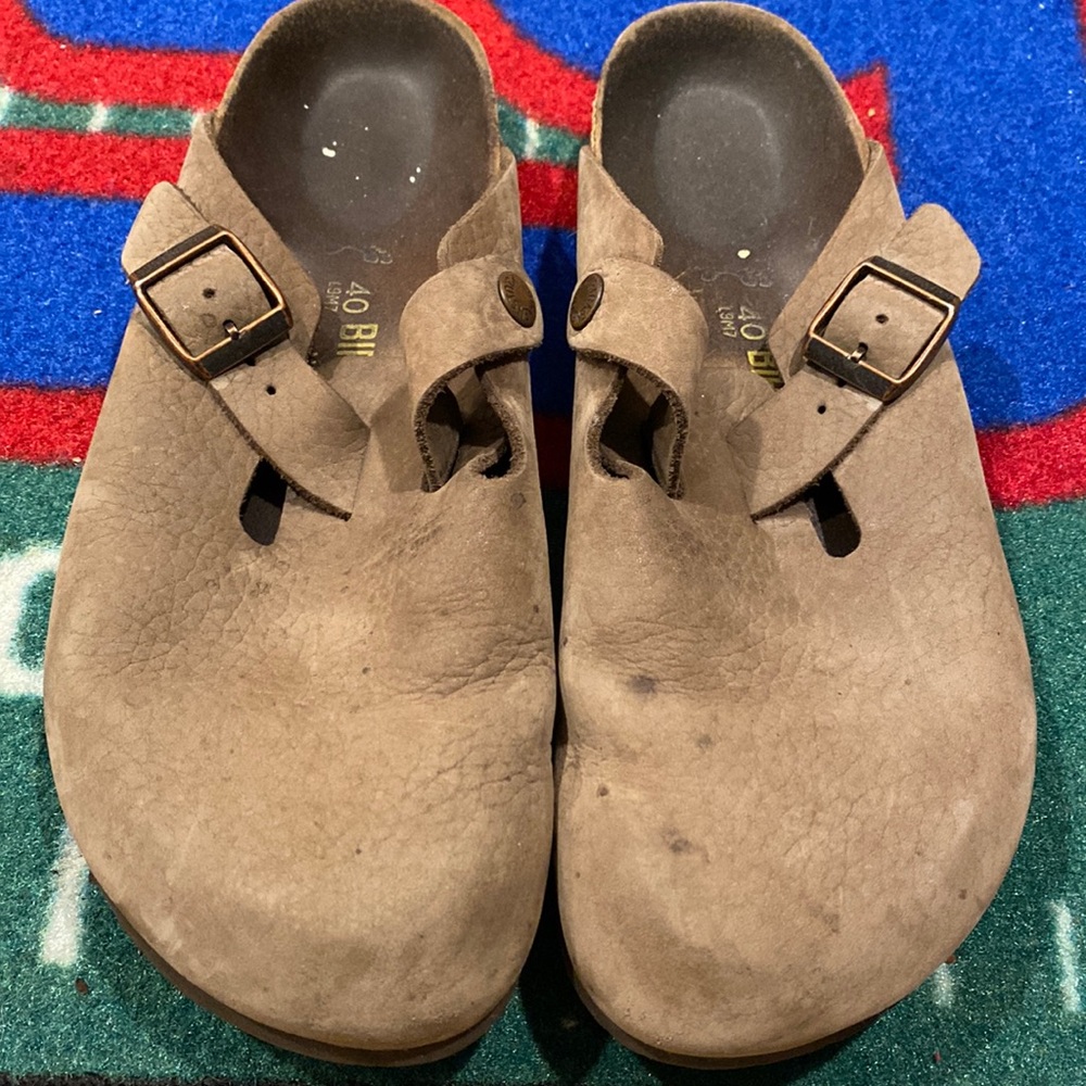 Birkenstock clog. A classic!